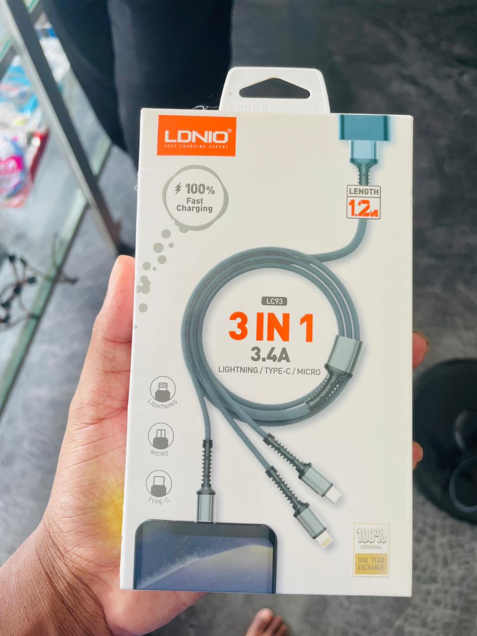 LDNIO 3-in-1 Fast Charging & Sync Cable (Lightning/Type-C/Micro)